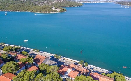 Apartment Lidija Tisno