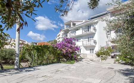 Apartments and Rooms Nikola Omis