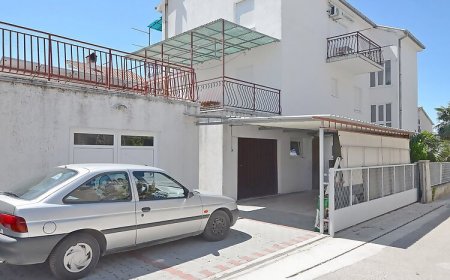 Apartments and Rooms Josipa Vodice