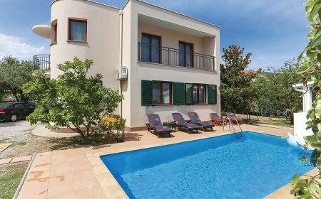 Apartman Kaštel Novi - CDT899