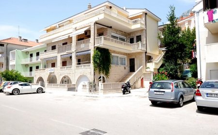 Apartments Pero Makarska