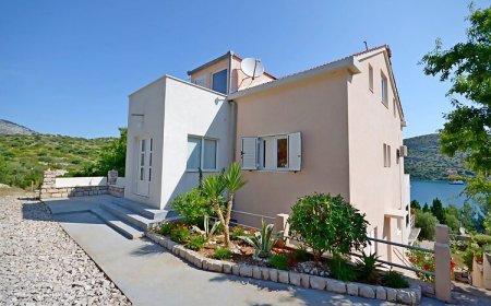 Apartments Vesna Skrivena Luka