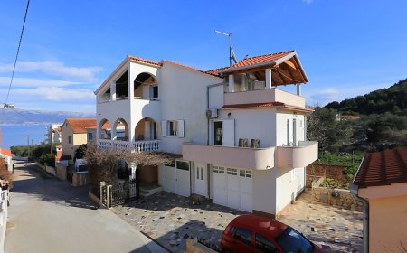 Apartmanok A Tenger Mellett Slatine, Ciovo - 16341 Slatine