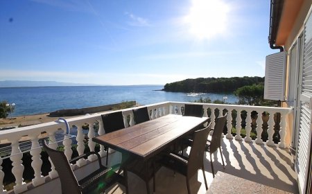 Apartmanok A Tenger Mellett Medencével Ugljan - 829