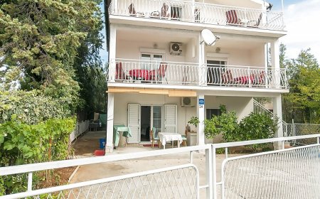 Apartments Luca Rogoznica