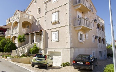 Apartments Mara Supetar