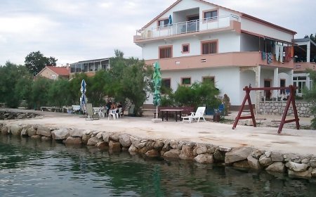 Apartmanok és Szobák A Tenger Mellett Nevidane, Pasman - 11902 Neviđane