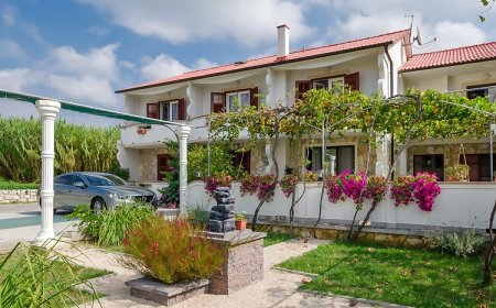 Apartments Helena Lopar