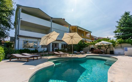 Apartments Pool Fazana