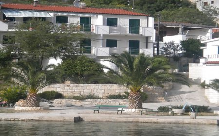 Apartman Milan Drvenik Veli