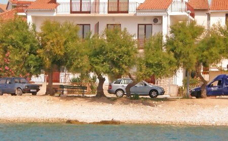 Apartments Ivana Primosten