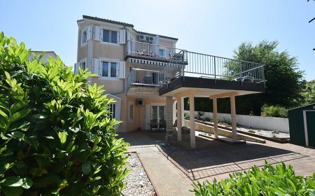 Apartments Frane Malinska