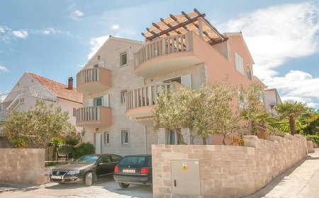 Apartments Ante Supetar