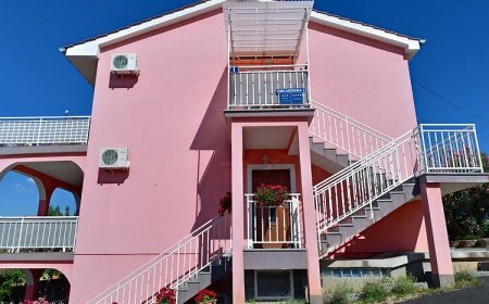 Apartmanok Parkolóhellyel Njivice, Krk - 15904 Njivice