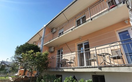 Apartmani Zele Kaštel Gomilica