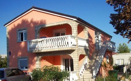 Apartmanok Parkolóhellyel Vir - 17422