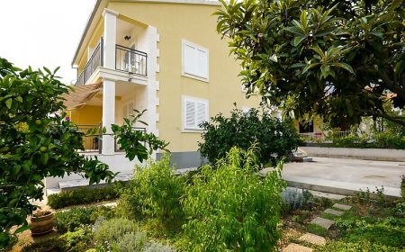 Apartments Trstenica Orebić