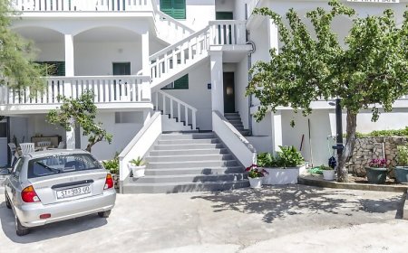 Apartments Olivera Rogoznica