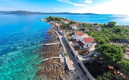 House Merica Drvenik Mali