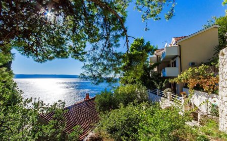 Apartmanok A Tenger Mellett Pisak, Omis - 2802 Pisak