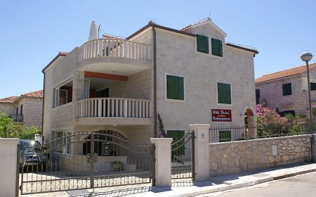 Apartmanok A Tenger Mellett Supetar, Brac - 4274 Supetar