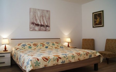 Apartmanok A Tenger Mellett Primosten - 15718 Primošten