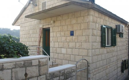 Apartman Pero Povlja