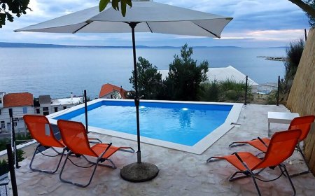 Apartmanok A Tenger Mellett Medencével Krilo Jesenice, Omis - 13898 Krilo Jesenice