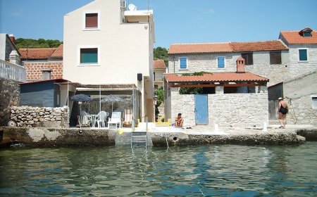 Apartman Mirni Prvić Luka