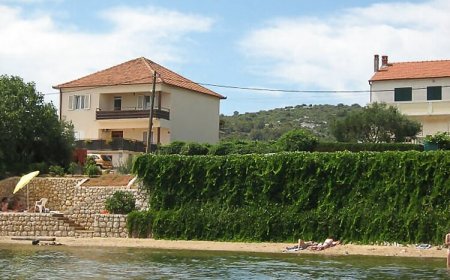 Apartmanok A Tenger Mellett Tkon, Pasman - 8410 Tkon