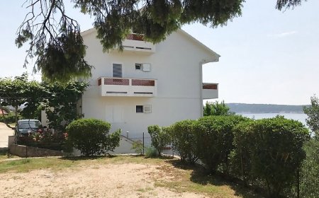Apartmanok A Tenger Mellett Banjol, Rab - 15679 Banjol
