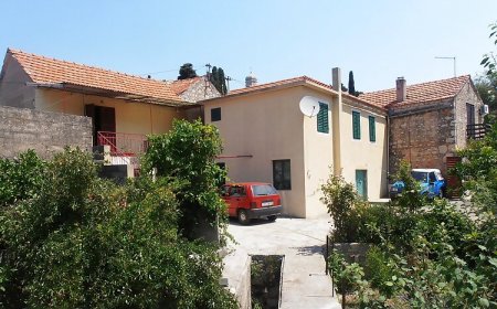 Apartmanok Parkolóhellyel Vrisnik, Hvar - 4051 Vrisnik