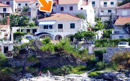 Apartments Hani Postira