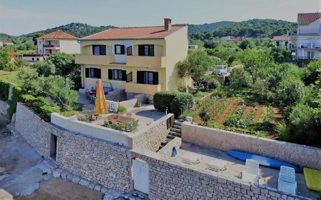 Apartmani Dijana Tkon