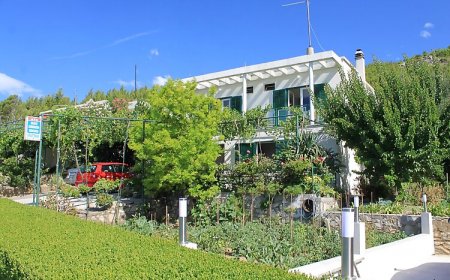 Apartmanok és Szobák Parkolóhellyel Tucepi, Makarska - 6901 Tučepi