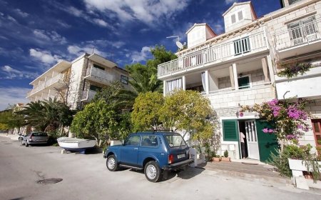 Apartments Delia Povlja