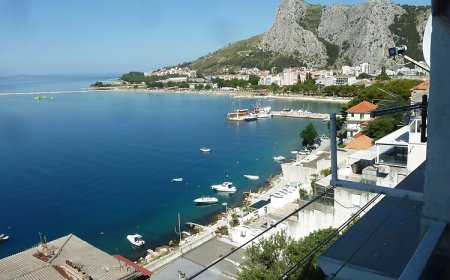 Apartmanok A Tenger Mellett Omis - 15485 Omiš