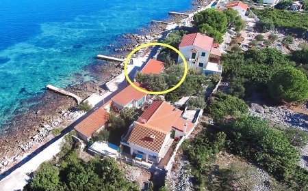 House Mislav Drvenik Mali