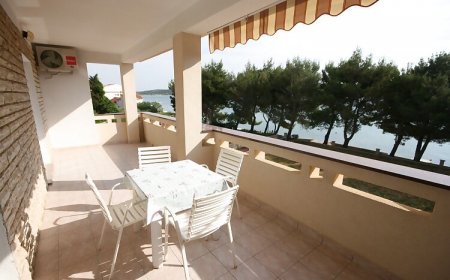 Apartmanok A Tenger Mellett Stara Novalja, Pag - 6375 Stara Novalja