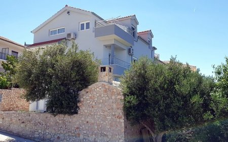 Apartmanok Parkolóhellyel Bilo, Primosten - 12870 Bilo