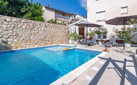 Apartmanok Családok Részére Medencével Novi Vinodolski - 2419