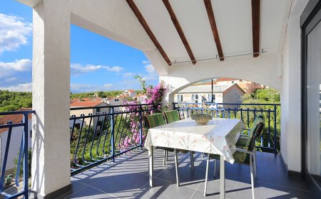 Apartmanok A Tenger Mellett Grebastica, Sibenik - 19106 Grebaštica