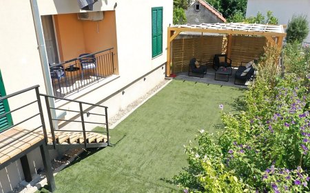 Apartments Plaza Podstrana