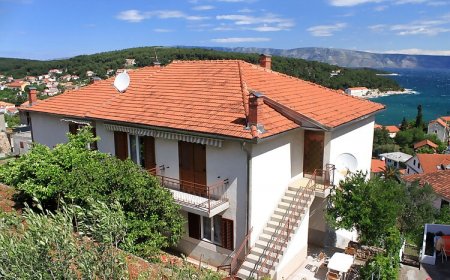 Apartmanok és Szobák Parkolóhellyel Jelsa, Hvar - 8798 Jelsa