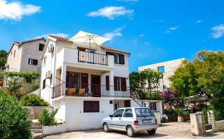 Apartmani Jela Postira