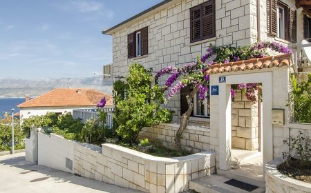 Apartments Nada Postira