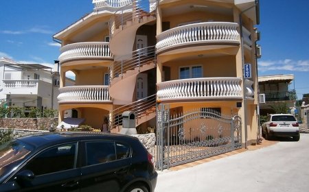 Apartmani Ani Vodice