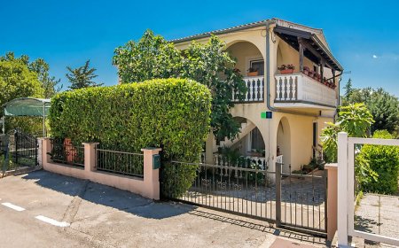 Apartmani Zdrave Pinezići