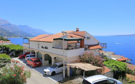 Apartmanok Parkolóhellyel Pisak, Omis - 16239 Pisak