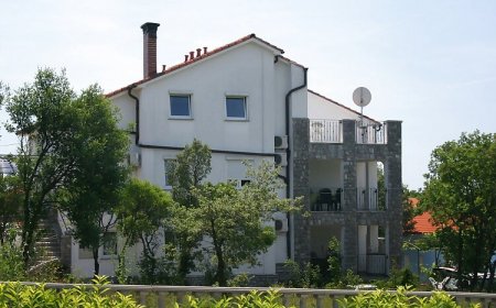 Apartmanok Parkolóhellyel Pinezici, Krk - 5464 Pinezići